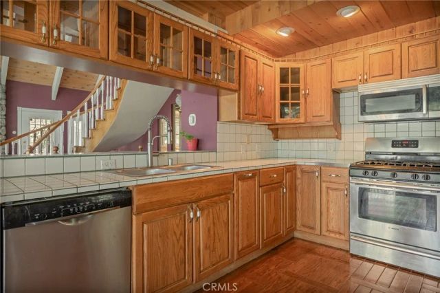 755 Grass Valley, Lake Arrowhead, CA 92352
