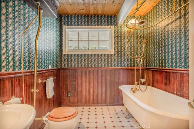 755 Grass Valley, Lake Arrowhead, CA 92352