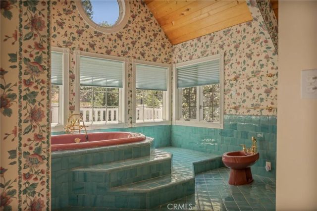 755 Grass Valley, Lake Arrowhead, CA 92352