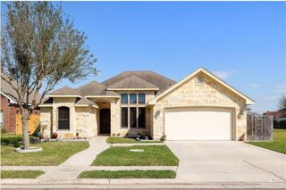 13818 N 38th Lane, Edinburg, TX 78504