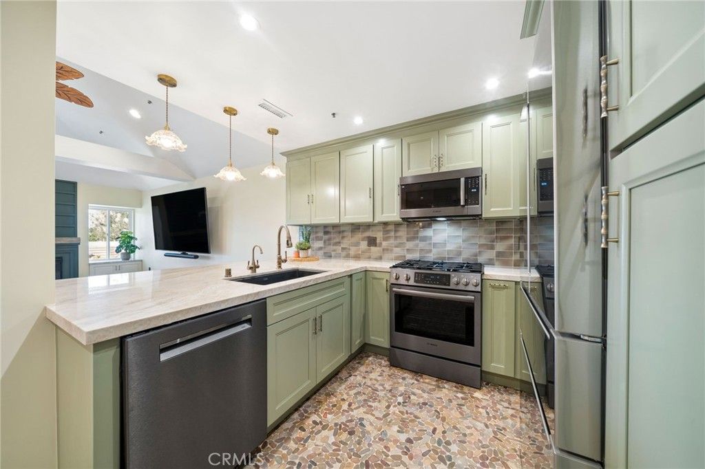 2563 Plaza Del Amo 404, Torrance, CA 90503 — photo 3