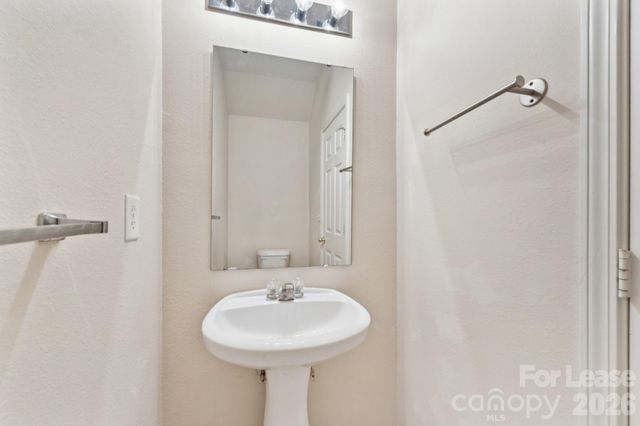 8605 Redding Glen Avenue, Charlotte, NC 28216