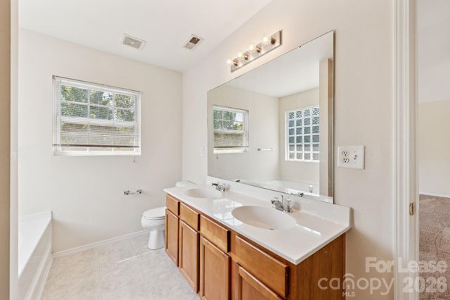8605 Redding Glen Avenue, Charlotte, NC 28216
