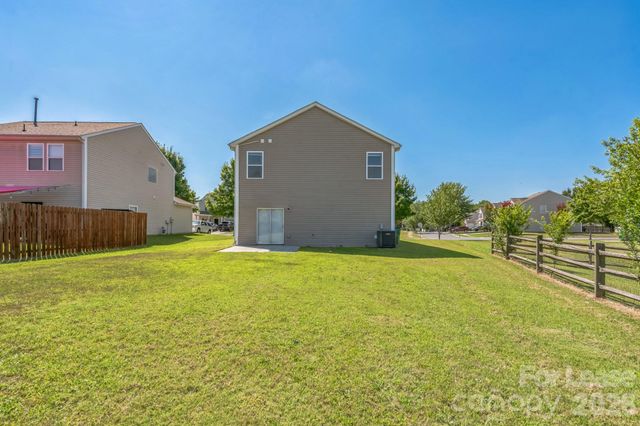 8605 Redding Glen Avenue, Charlotte, NC 28216