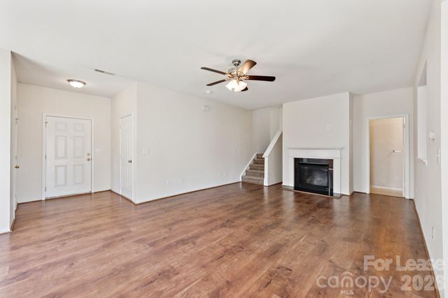 8605 Redding Glen Avenue, Charlotte, NC 28216
