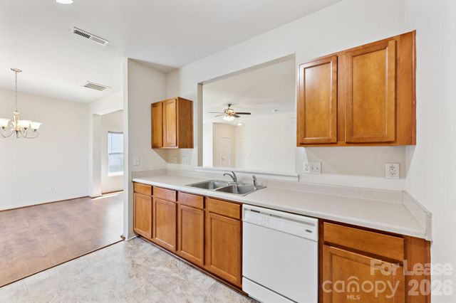 8605 Redding Glen Avenue, Charlotte, NC 28216