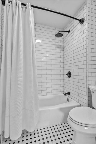 240 Nice Lane 114, Newport Beach, CA 92663