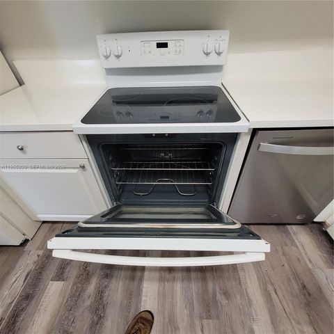 5100 SW 41st St 227, Pembroke Park, FL 33023