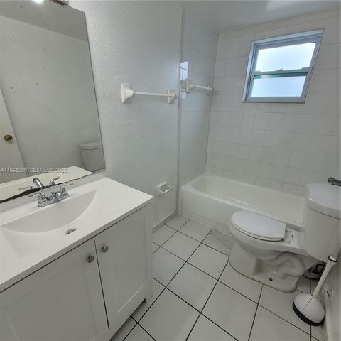 5100 SW 41st St 227, Pembroke Park, FL 33023