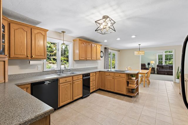 3 Tia Place, Franklin, MA 02038