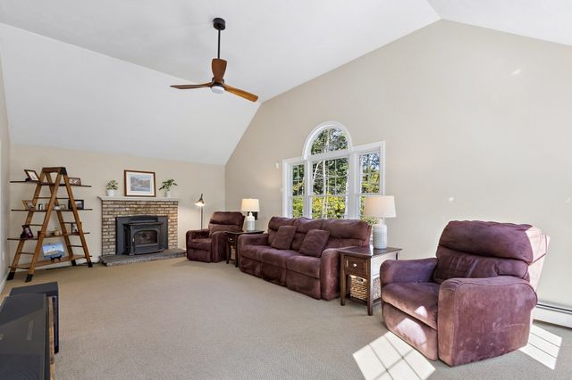3 Tia Place, Franklin, MA 02038