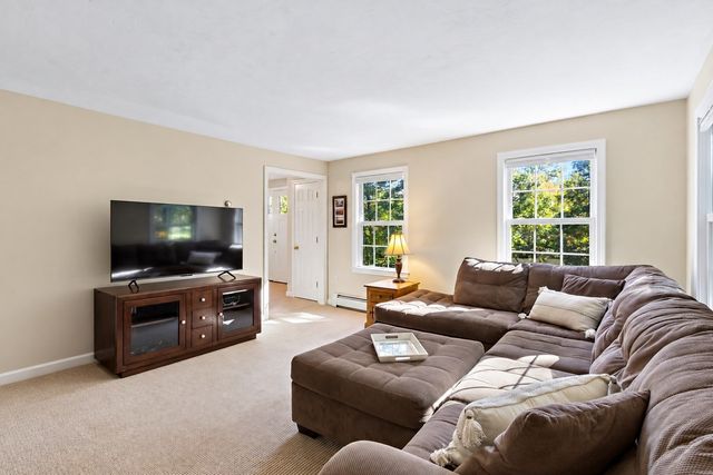 3 Tia Place, Franklin, MA 02038