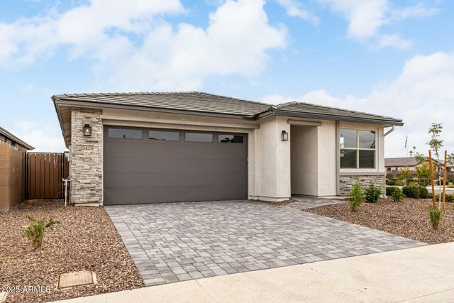 5423 W ROYAL PALM Road, Glendale, AZ 85302