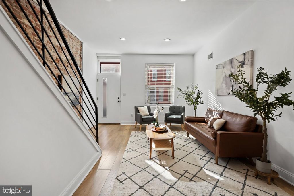 1807 WYLIE ST, PHILADELPHIA, PA 19130 — photo 3