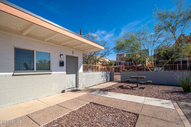 604 S Roosevelt Street, Tempe, AZ 85281