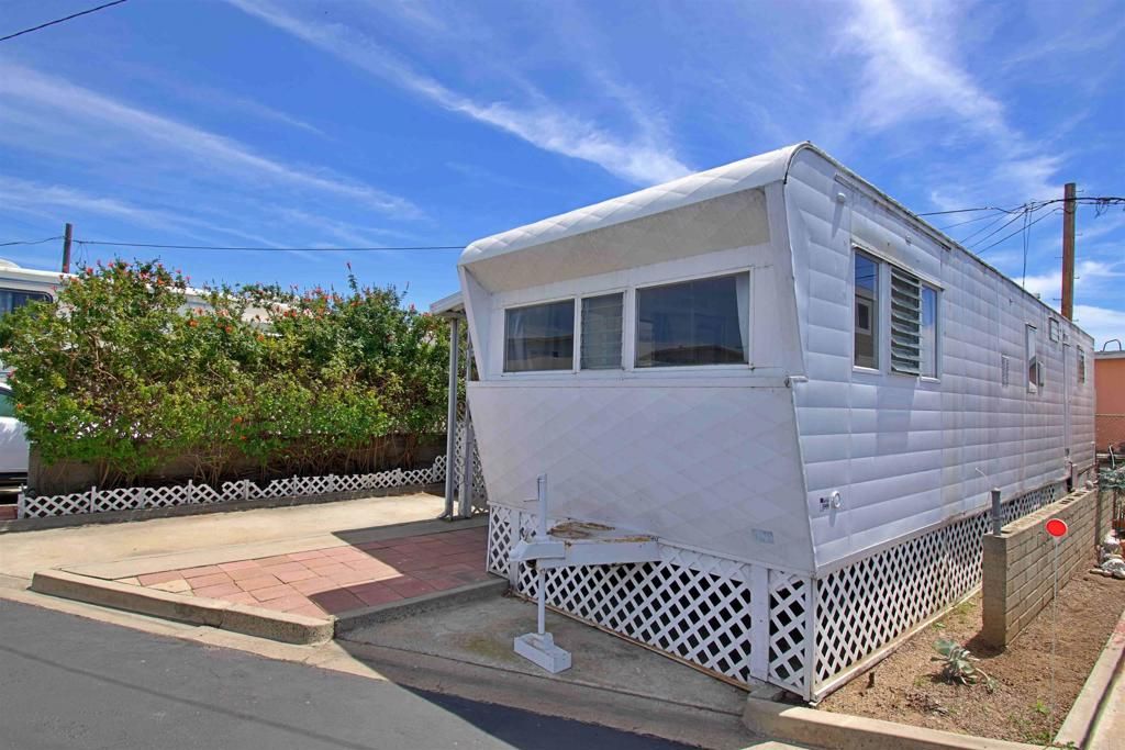 Image 3 of property listing at 708 H Street 3, Chula Vista, CA 91910