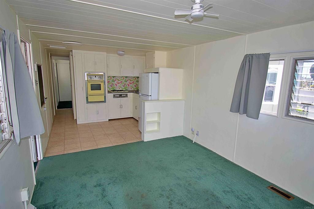 Image 6 of property listing at 708 H Street 3, Chula Vista, CA 91910