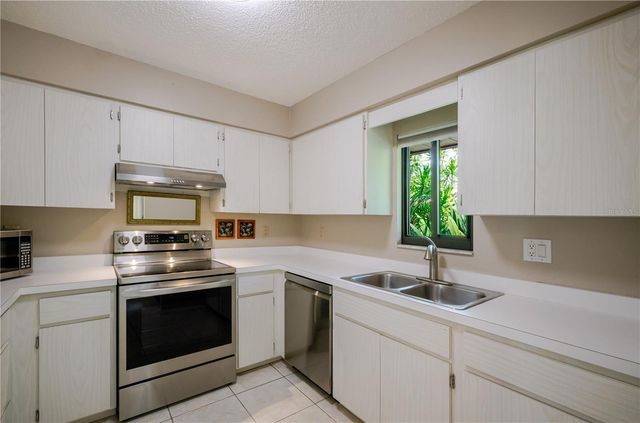 6600 DRAW LANE 116, Sarasota, FL 34238