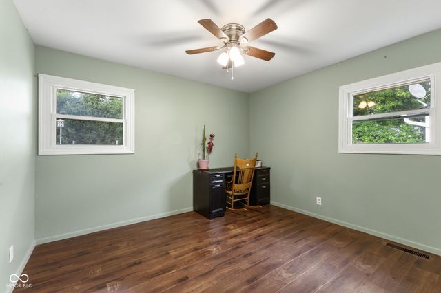 242 Hollybrook Drive, Whiteland, IN 46184