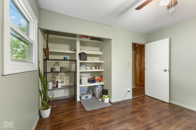 242 Hollybrook Drive, Whiteland, IN 46184