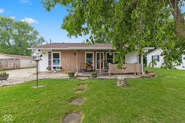 242 Hollybrook Drive, Whiteland, IN 46184