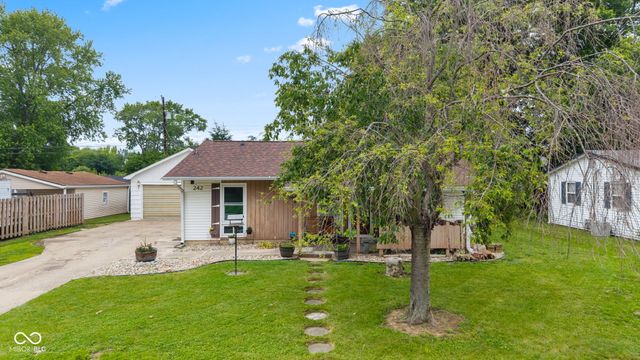 242 Hollybrook Drive, Whiteland, IN 46184