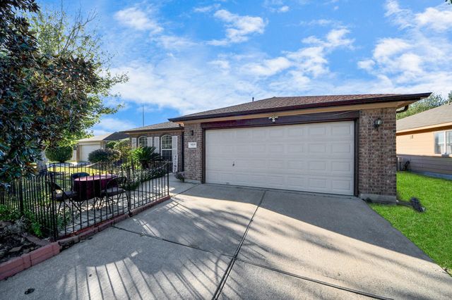 9519 Summer Laurel Lane, Houston, TX 77088