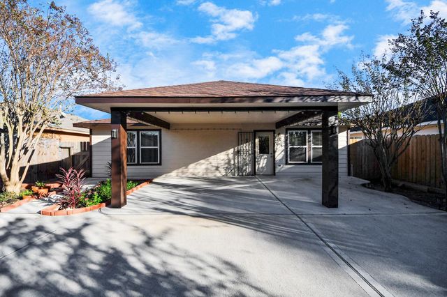 9519 Summer Laurel Lane, Houston, TX 77088