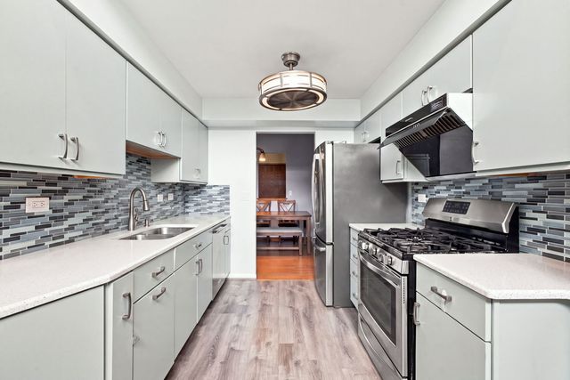 18075 Royal Oak Court 2S, Tinley Park, IL 60477