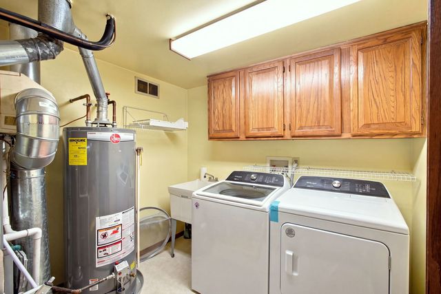 18075 Royal Oak Court 2S, Tinley Park, IL 60477