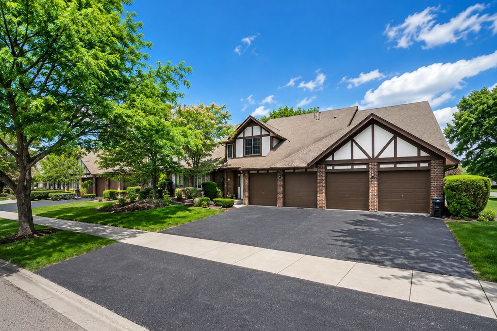 18075 Royal Oak Court 2S, Tinley Park, IL 60477