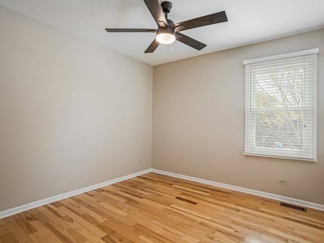 2530 Cheshire Drive, Aurora, IL 60504
