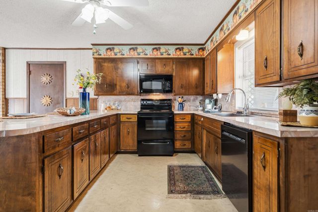 2301 Hobson Avenue, Hot Springs, AR 71913