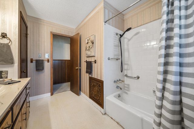 2301 Hobson Avenue, Hot Springs, AR 71913