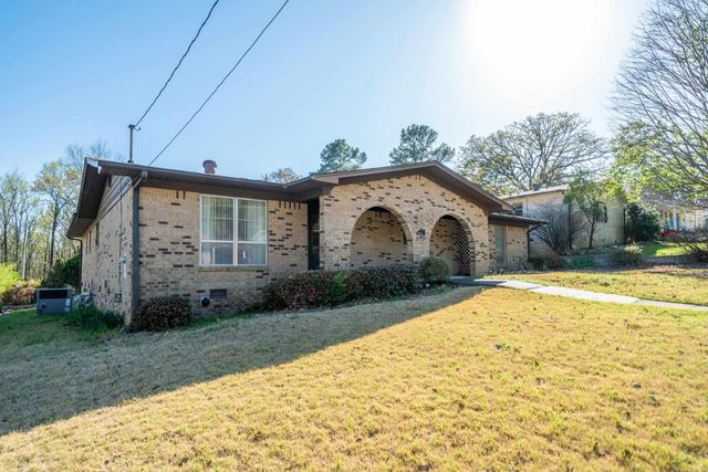 2301 Hobson Avenue, Hot Springs, AR 71913