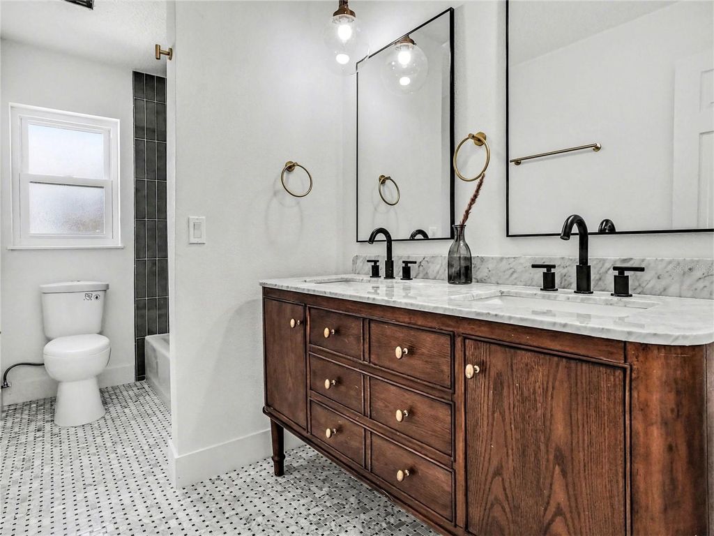 Image 20 of property listing at 3069 BAY TREE DRIVE, Orlando, FL 32806