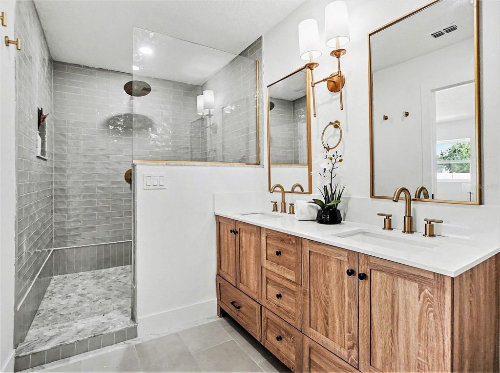 Image 24 of property listing at 3069 BAY TREE DRIVE, Orlando, FL 32806