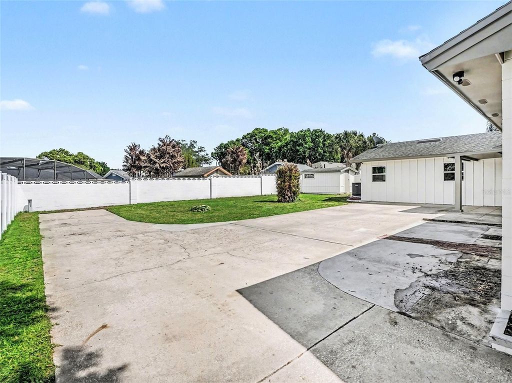 Image 25 of property listing at 3069 BAY TREE DRIVE, Orlando, FL 32806