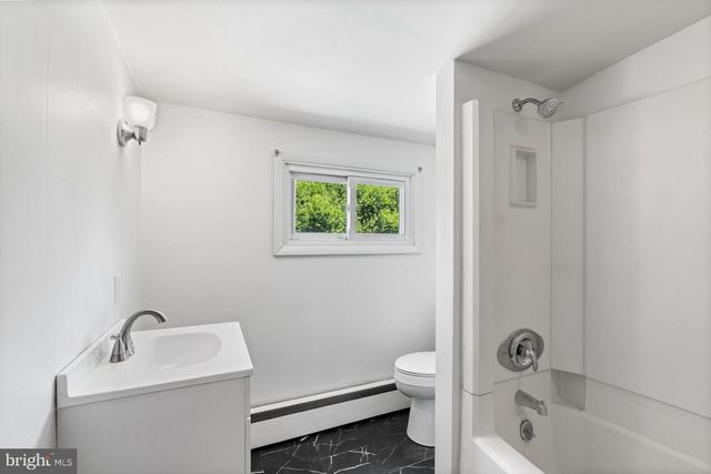 1331 E WALNUT ST, Annville, PA 17003