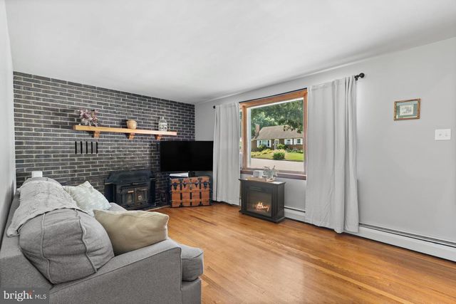 1331 E WALNUT ST, Annville, PA 17003