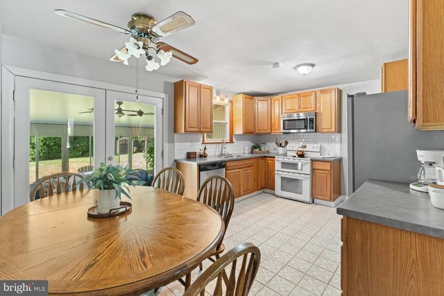 1331 E WALNUT ST, Annville, PA 17003