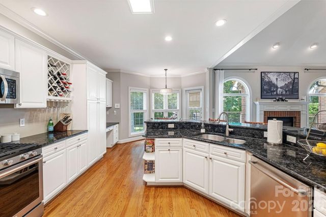 305 Forbes Court, Lake Wylie, SC 29710