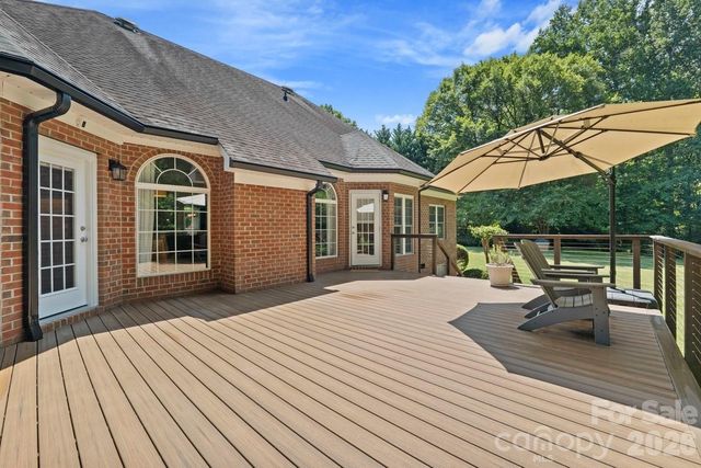 305 Forbes Court, Lake Wylie, SC 29710