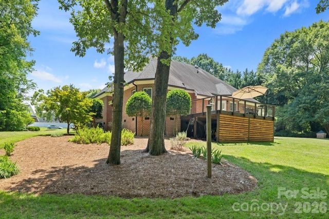 305 Forbes Court, Lake Wylie, SC 29710