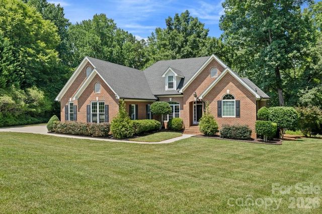 305 Forbes Court, Lake Wylie, SC 29710