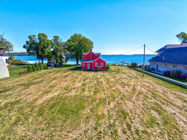 5114 Reynolds Avenue, Waunakee, WI 53597