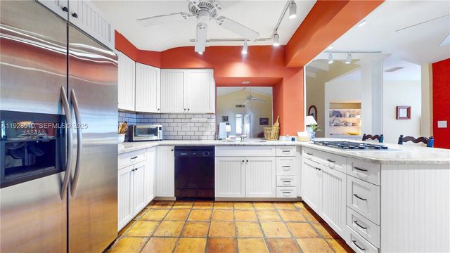 2607 N Greenway Dr, Coral Gables, FL 33134