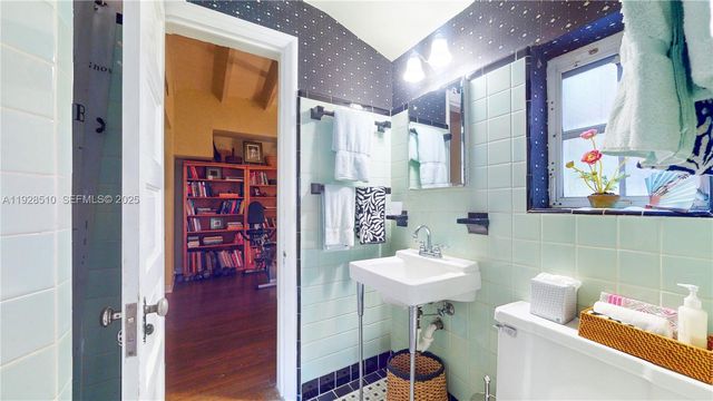 2607 N Greenway Dr, Coral Gables, FL 33134