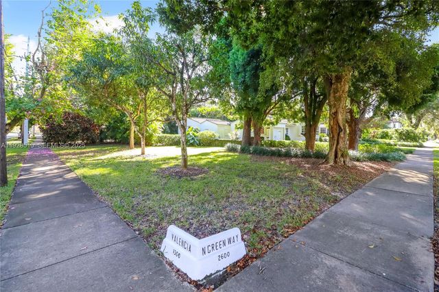 2607 N Greenway Dr, Coral Gables, FL 33134