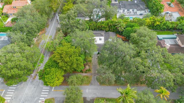 2607 N Greenway Dr, Coral Gables, FL 33134